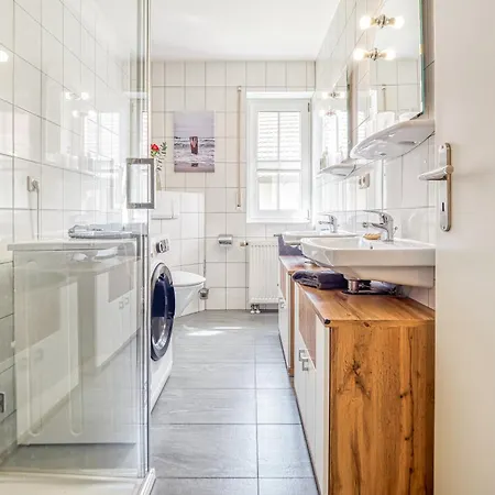 Haus Windjammer Fewo#2 Апартаменты Цингст