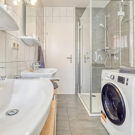 Апартаменты Haus Windjammer Fewo#2 Цингст